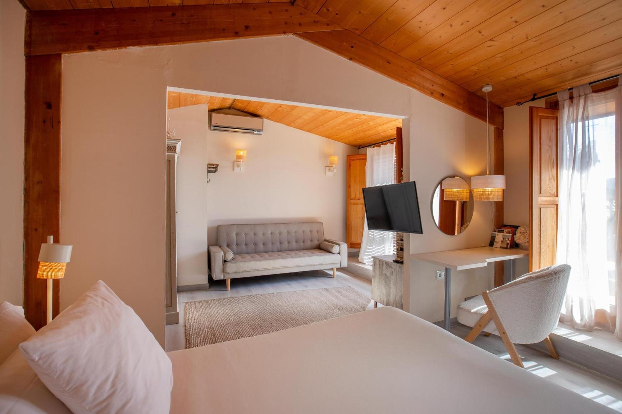 Hotel Boutique Niu De Sol - Designed For Adults Palau Saverdera Exterior photo